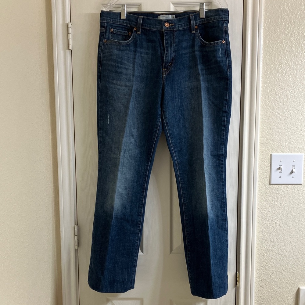 Levi's Dark Blue boot, cut jeans
